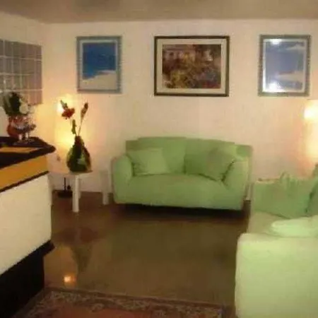 Rubino Hotel 2*